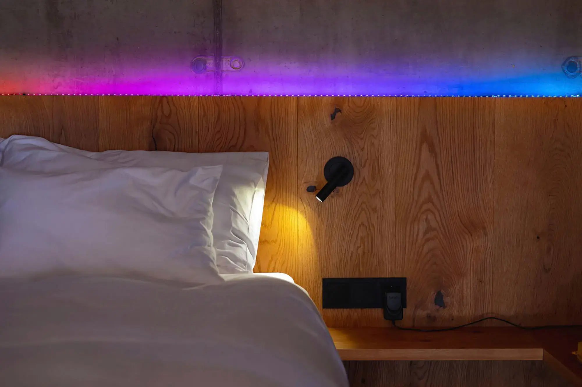 Smart Light Strip-Line 100 RGB LED Gen II Starter Kit