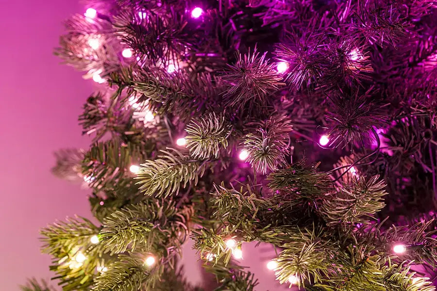 Twinkly - Smart Light Regal Pre-Lit Wreath 24 Inch 50 RGB LED - Green